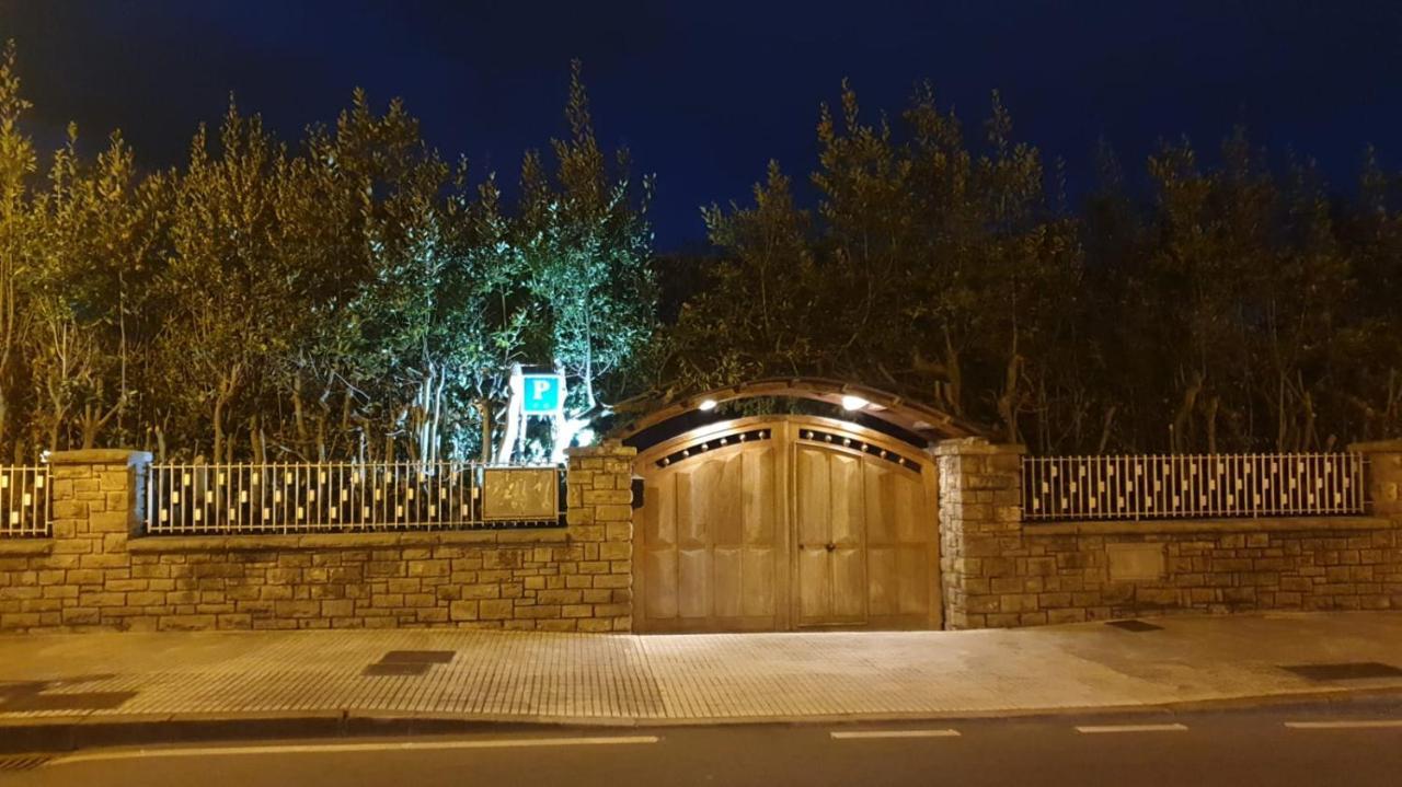 Pension ** Abaca Gijon Exterior photo